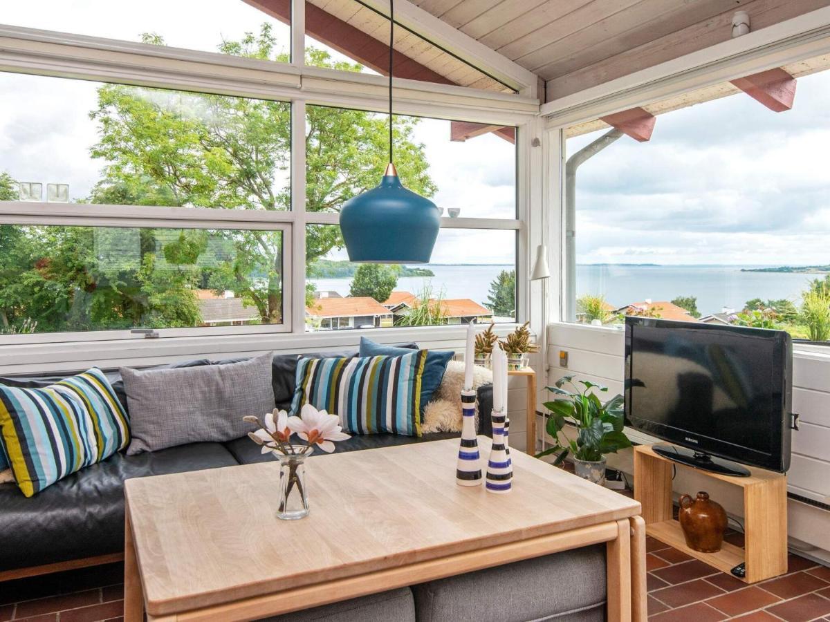 6 Person Holiday Home In Aabenraa Exteriör bild